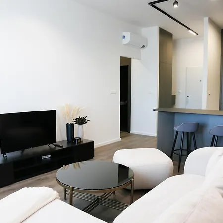 Luxury City-center In - Parking Included Pressburg