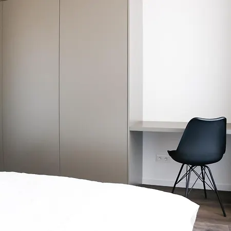 Luxury City-center In - Parking Included شقة