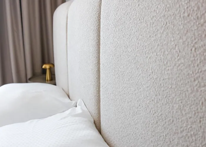 Luxury City-center In - Parking Included Apartman