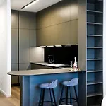 Luxury City-center In - Parking Included Apartment *