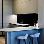Luxury City-center In - Parking Included Apartment